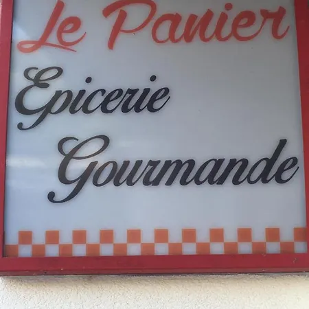 Detente Au Coeur De La Rochelle